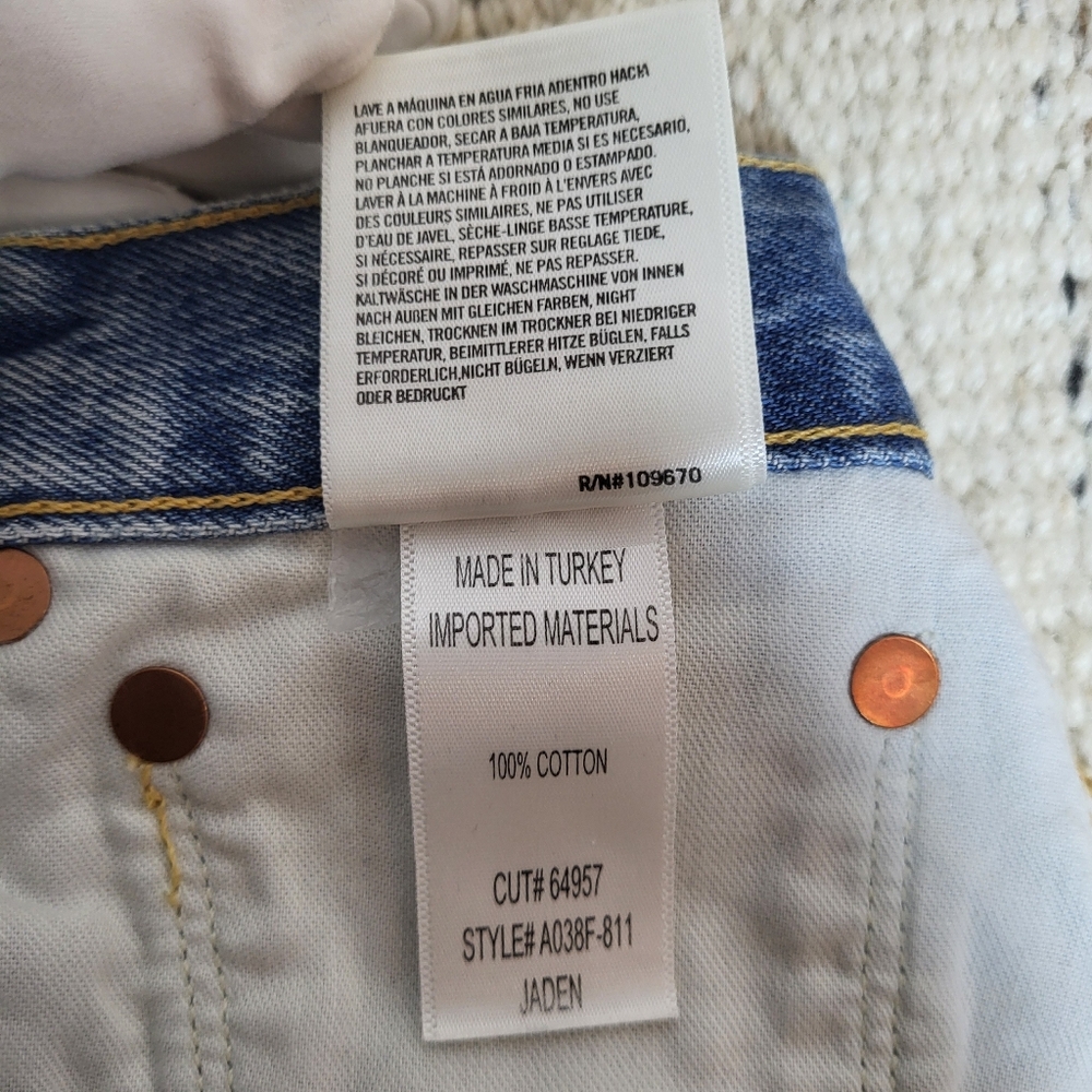 NWT Agolde Jaden High Rise Cut Off Short in Swapmeet Blue Sz 27 - Picture 5 of 11